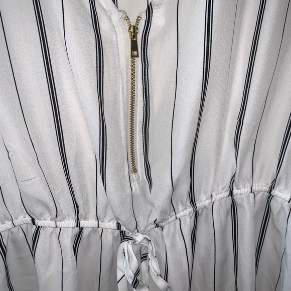 Streetwear Society | Sleeveless Striped Blouse - Picture 4 of 7